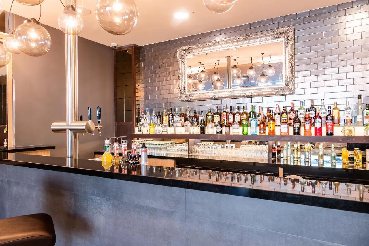Premier Inn Koeln City Sued 3*, Colónia
