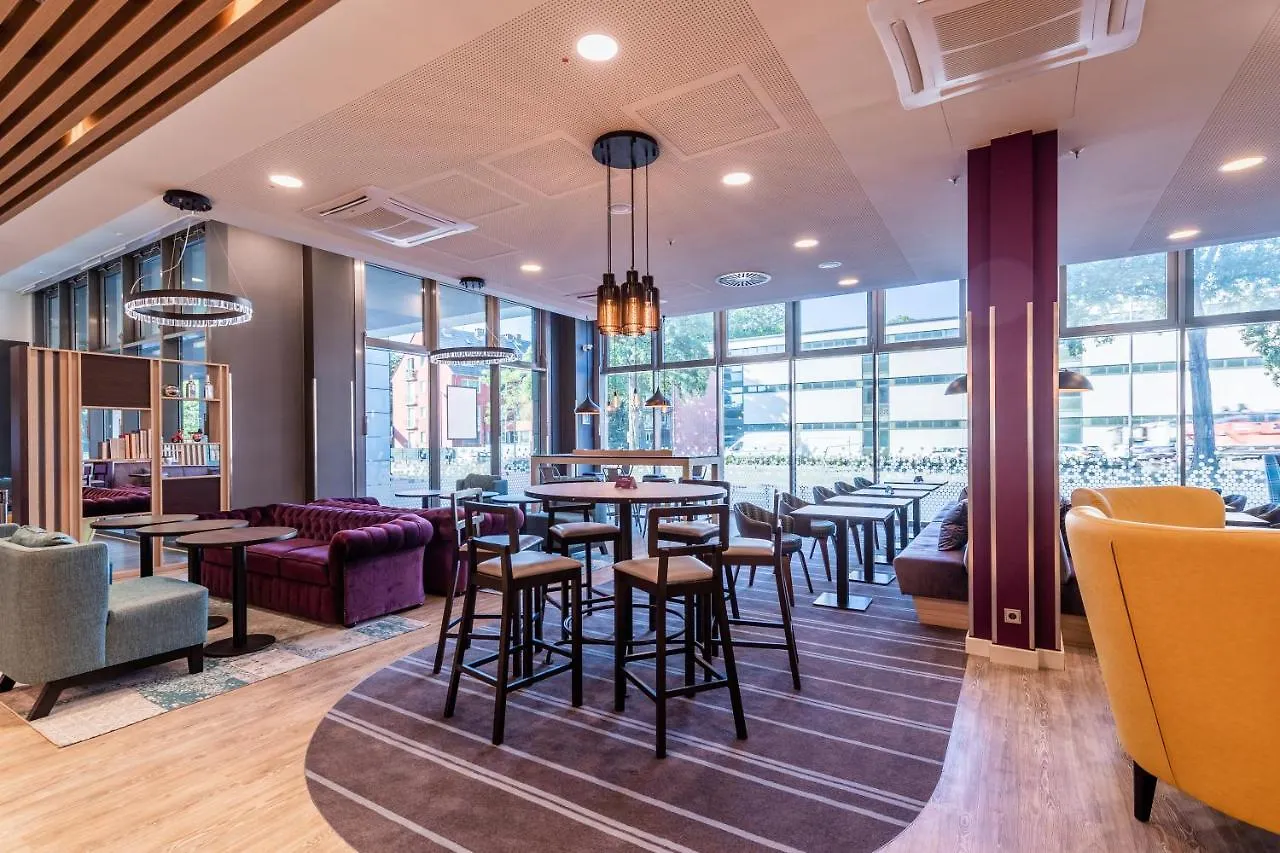 Premier Inn Koeln City Sued 3*, Colónia