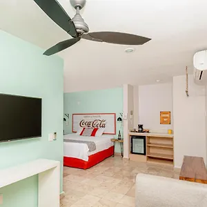 https://koox-downtown-family-boutique-hotel-playa-del-carmen.quintano-roohotels.com